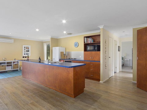 1 Bennett Court - Tourism Noosa 3