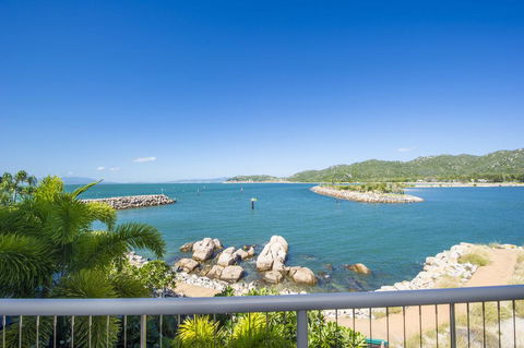 1 Bright Point Apartment 2303 - Tourism Noosa 0