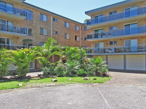 10 'Parkview', 11-13 Catalina Close - Peaceful Park Views - Tourism Noosa 0