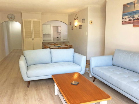 10 'Parkview', 11-13 Catalina Close - Peaceful Park Views - Tourism Noosa 3