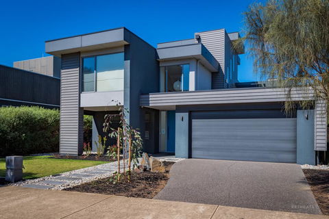 10 Sands Bvd - Tourism Noosa 1