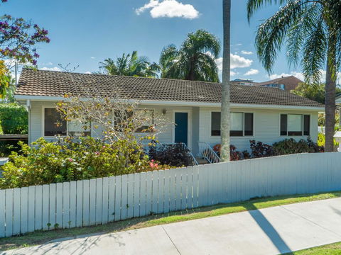 107 First Avenue - Tourism Noosa 0