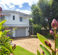 11 Riley St - Stylishly Modern - Tourism Noosa
