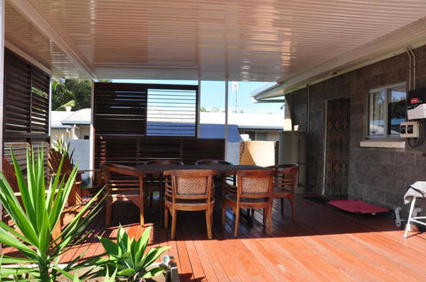 12 Zircon Street - Renovated Beach Shack With The Perfect Blend Of Comfort And Coastal Cool - Tourism Noosa 1