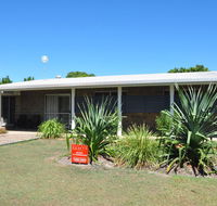 12 Zircon Street - Renovated beach shack with the perfect blend of comfort and coastal cool - Tourism Noosa