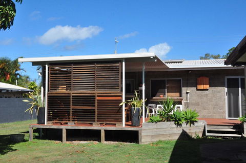 12 Zircon Street - Renovated Beach Shack With The Perfect Blend Of Comfort And Coastal Cool - Tourism Noosa 3