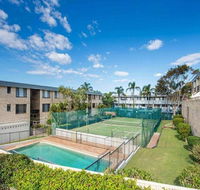 14 'THE DUNES' 38 MARINE DR - LARGE UNIT WITH POOL TENNIS COURT AND DIRECTLY ACROSS FROM FINGAL - Tourism Noosa