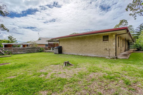 14 Double Island Drive - Rainbow Beach, Large Holiday House With Pool,Pets Welcome, Free Wi-Fi - Tourism Noosa 3