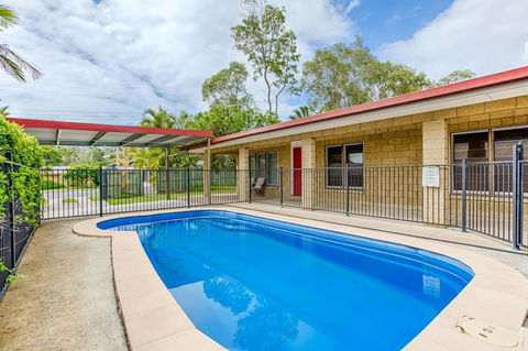14 Double Island Drive - Rainbow Beach, Large Holiday House With Pool,Pets Welcome, Free Wi-Fi - Tourism Noosa 0