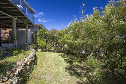 17 Canberra Crescent - Prestige Views At Burrill Lake - Tourism Noosa 2