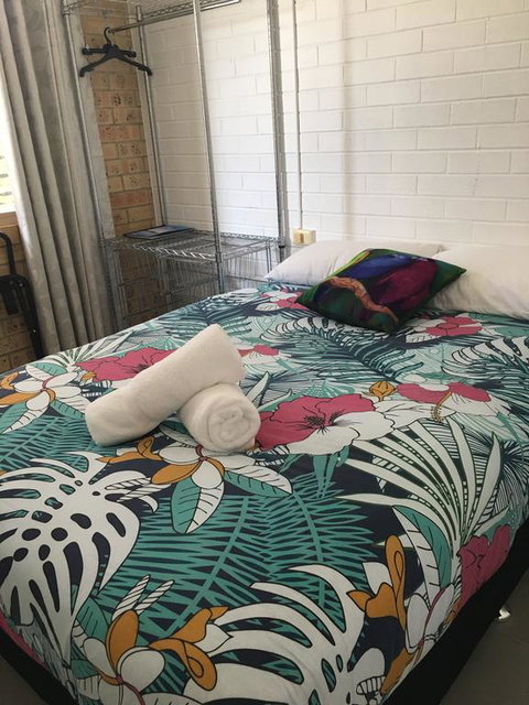 17 North Street Budget Accommodation - Tourism Noosa 1