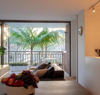 2 Bedroom Apt in Potts Point with Parking - Tourism Noosa