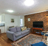 2 Bedroom St Lucia Apartment close to UQ and CityCat - Tourism Noosa