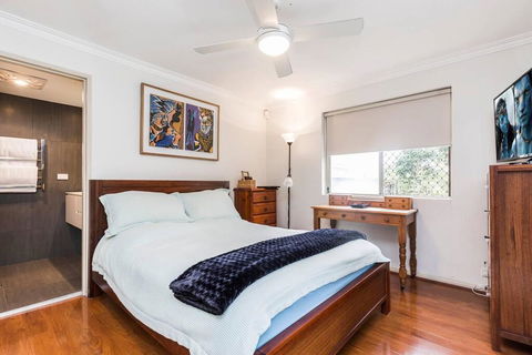2 Bedroom With Parking & AC Close To Beach & City - Tourism Noosa 1