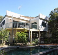 20 Orania Court - Two storey family home with swimming pool patio  large deck. Pet friendly - Tourism Noosa