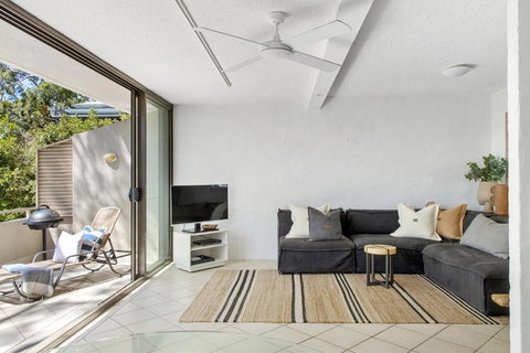 Beachside Chic, Pool & Balcony - Tourism Noosa 3