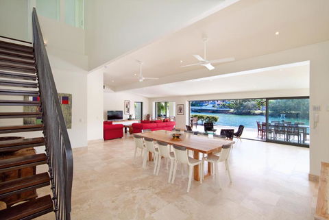 Canalfront Retreat, Private Jetty & Pool - Tourism Noosa 1