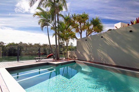 Canalfront Retreat, Private Jetty & Pool - Tourism Noosa 0