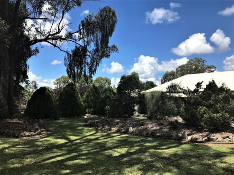 Crows Nest Motel - Tourism Noosa 3