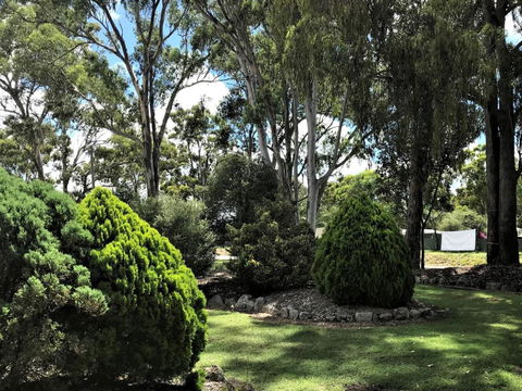 Crows Nest Motel - Tourism Noosa 2