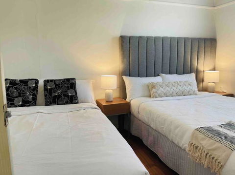 D139 Norfolk Cottage Stay - Tourism Noosa 3