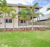 29 Cypress Avenue - Rainbow Beach Close to the beach with a pool - Tourism Noosa