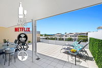 2BR Coolum Beach  Rooftop Terrace Spa Tennis Pool