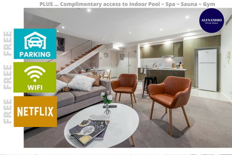 3 BDR Stylish City Retreat // Close To All And Everything In Canberra - Tourism Noosa 0
