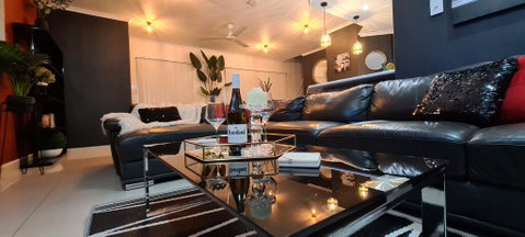 3 BEDROOM CITY ESCAPE - CHAMPAGNE STAYS Darwin - Tourism Noosa 0