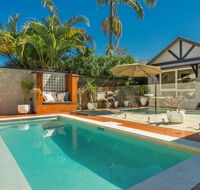 3 Little Pigs Holiday Home - Tourism Noosa