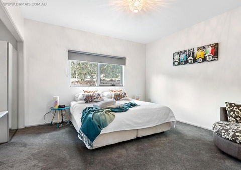 4 King Or 8 Single Beds WiFi, Netflix, Pet Friendly - Tourism Noosa 1