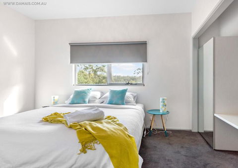 4 King Or 8 Single Beds WiFi, Netflix, Pet Friendly - Tourism Noosa 2
