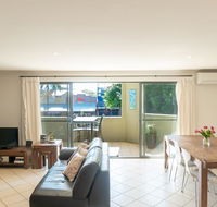 4/4 On First - Tourism Noosa