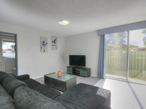 45B Wharf Street Downstairs - Tourism Noosa 2