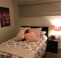 5 Star Room with own Bathroom - Singles Couples Families or Executives - Tourism Noosa