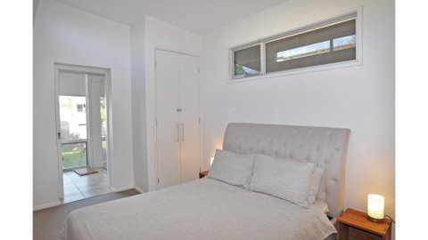 52 ON BAYVIEW - PET FRIENDLY (OUTSIDE ONLY) - Tourism Noosa 1