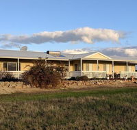 A Better Life Animal Sanctuary FarmStay - Private Two-Bedrooms Lounge Room  Bathroom  Toilet Shared Kitchen - Tourism Noosa
