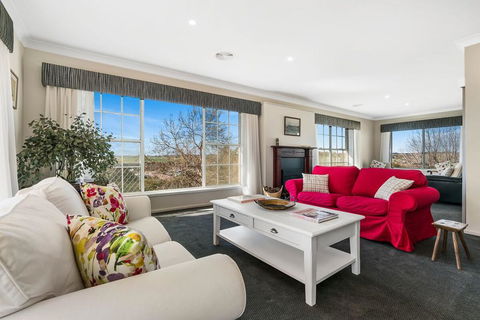 A House With A View, Molong. NSW - Tourism Noosa 3