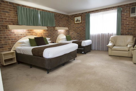 A Line Motel - Tourism Noosa 2