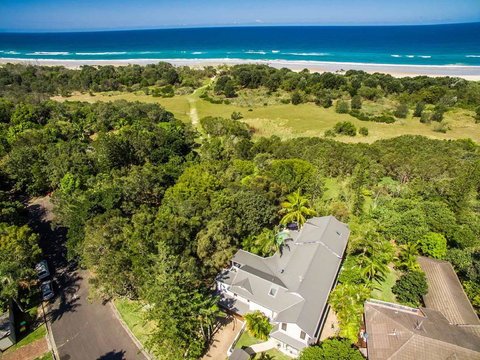 A PERFECT STAY - Baby Blue - Tourism Noosa 1