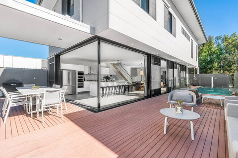 A PERFECT STAY - Catalina's - Tourism Noosa 1