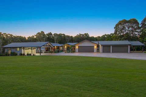 A PERFECT STAY - Lennox Unique Coastal Retreat - Tourism Noosa 2
