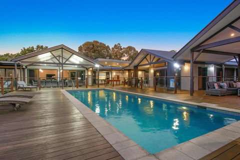 A PERFECT STAY - Lennox Unique Coastal Retreat - Tourism Noosa 0