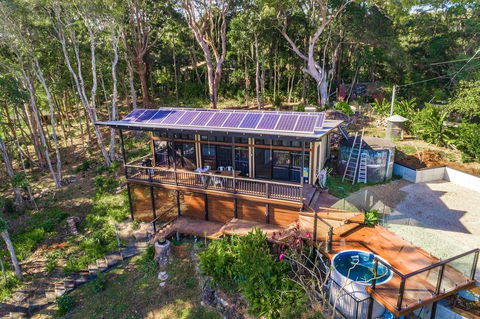 A PERFECT STAY - Ourmuli Cabin - Tourism Noosa 1