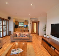 A View to a Hill - Tourism Noosa