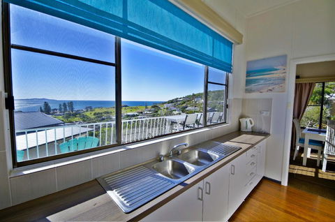 AAA Views, 2 View Street - Tourism Noosa 2
