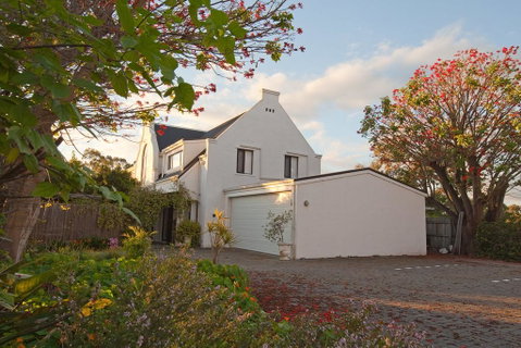 Aarn House B&B Airport Accommodation - Tourism Noosa 2