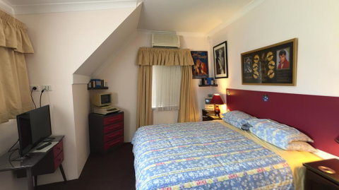 Aarn House B&B Airport Accommodation - Tourism Noosa 0