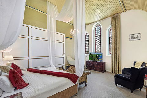 Abbey Boutique Hotel Formerly Abbey Of The Roses - Tourism Noosa 2