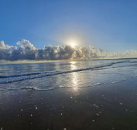 ABSOLUTE BEACH FRONT MACKAY - Comfort Resort Blue Pacific - Tourism Noosa